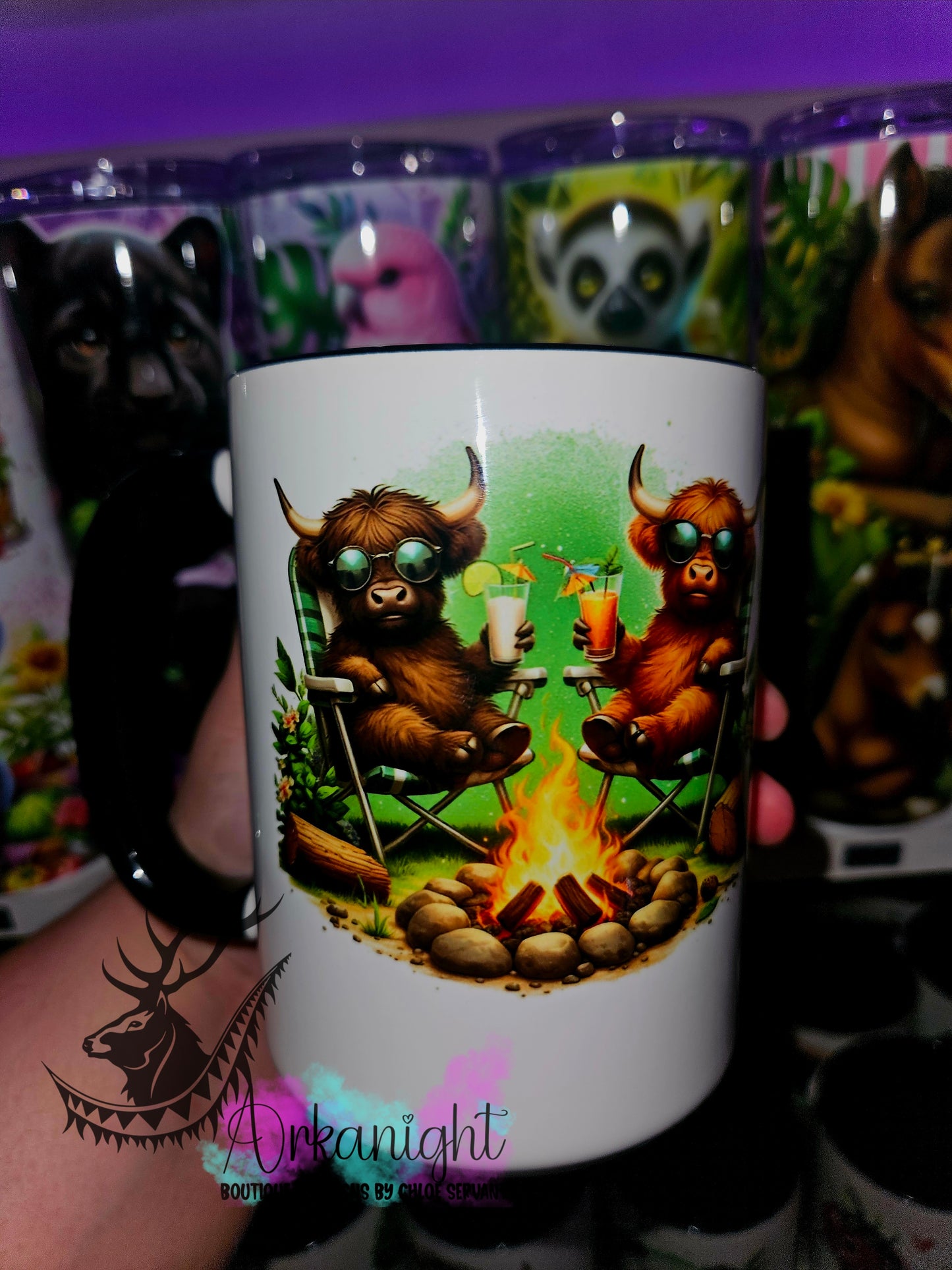 Tasse en céramique sur commande - Highland Cow en Camping - 02