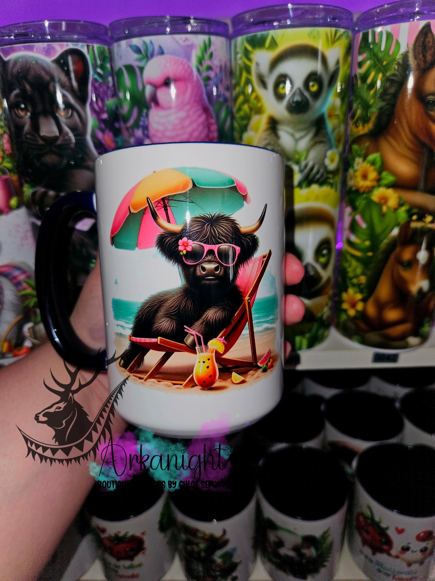 Tasse en céramique sur commande - Highland Cow à la plage - 02