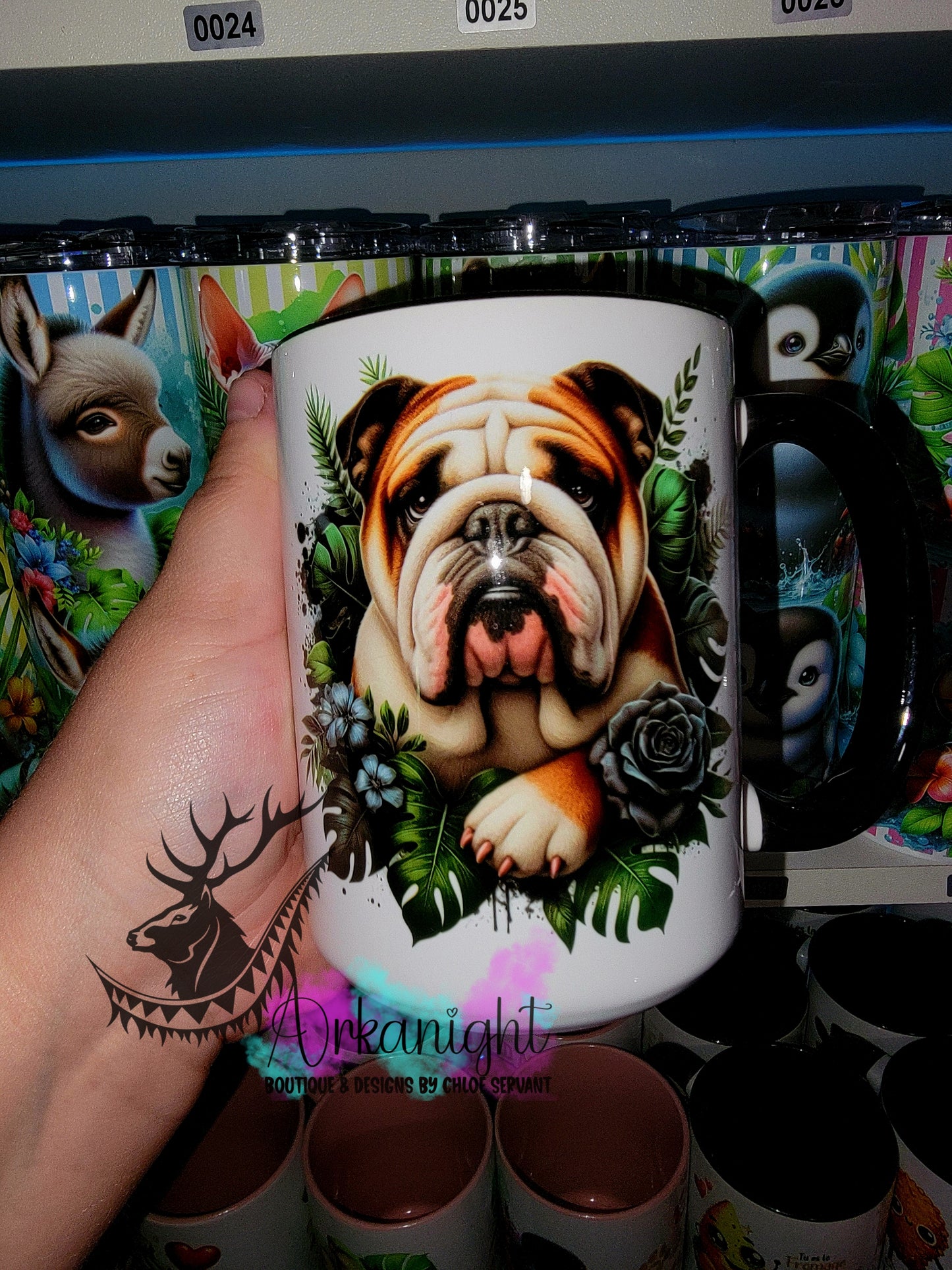 Tasse en céramique sur commande - Monstera & Chien - English Bulldog