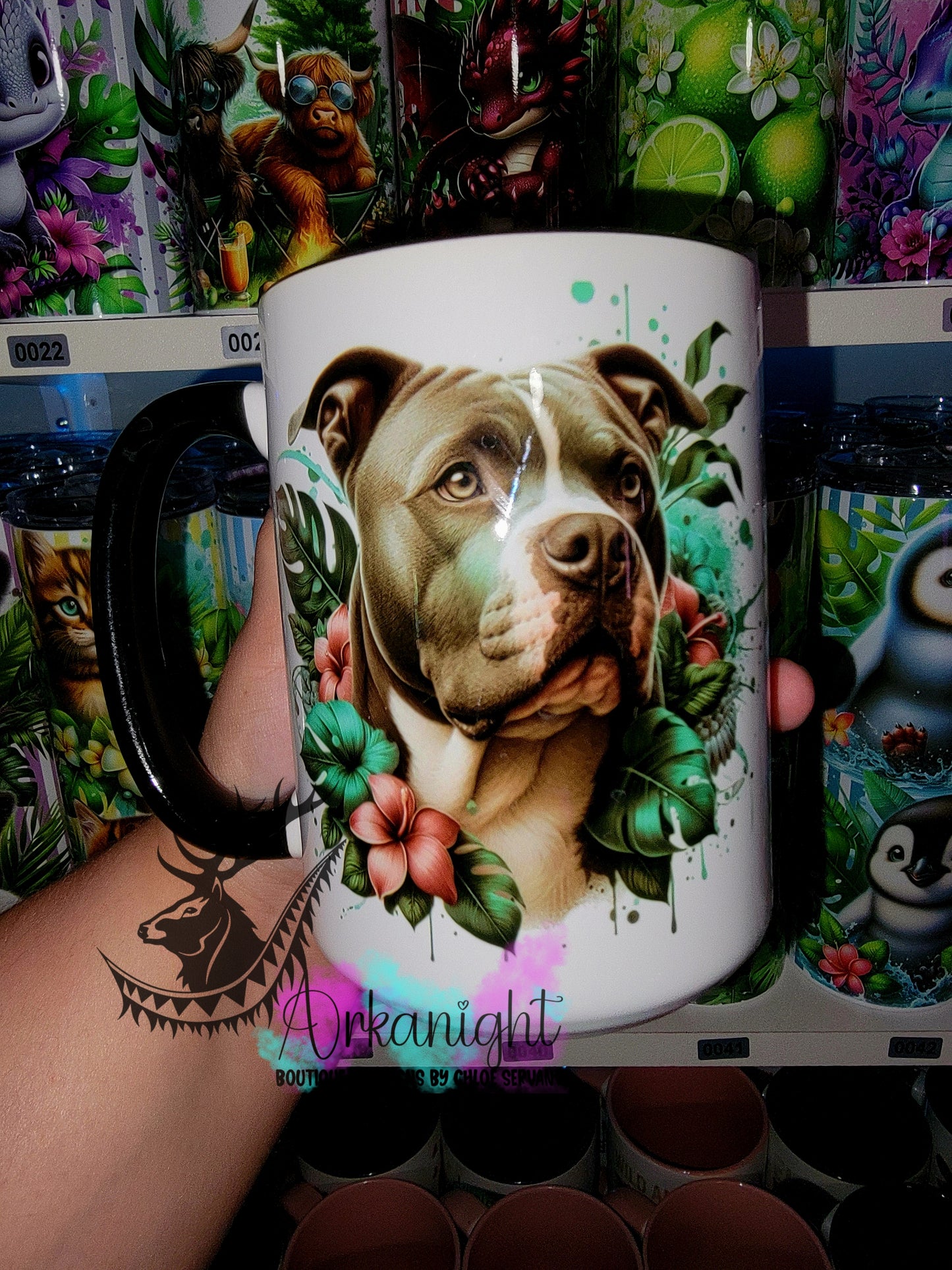 Tasse en céramique sur commande - Monstera & Chien - Pittbull