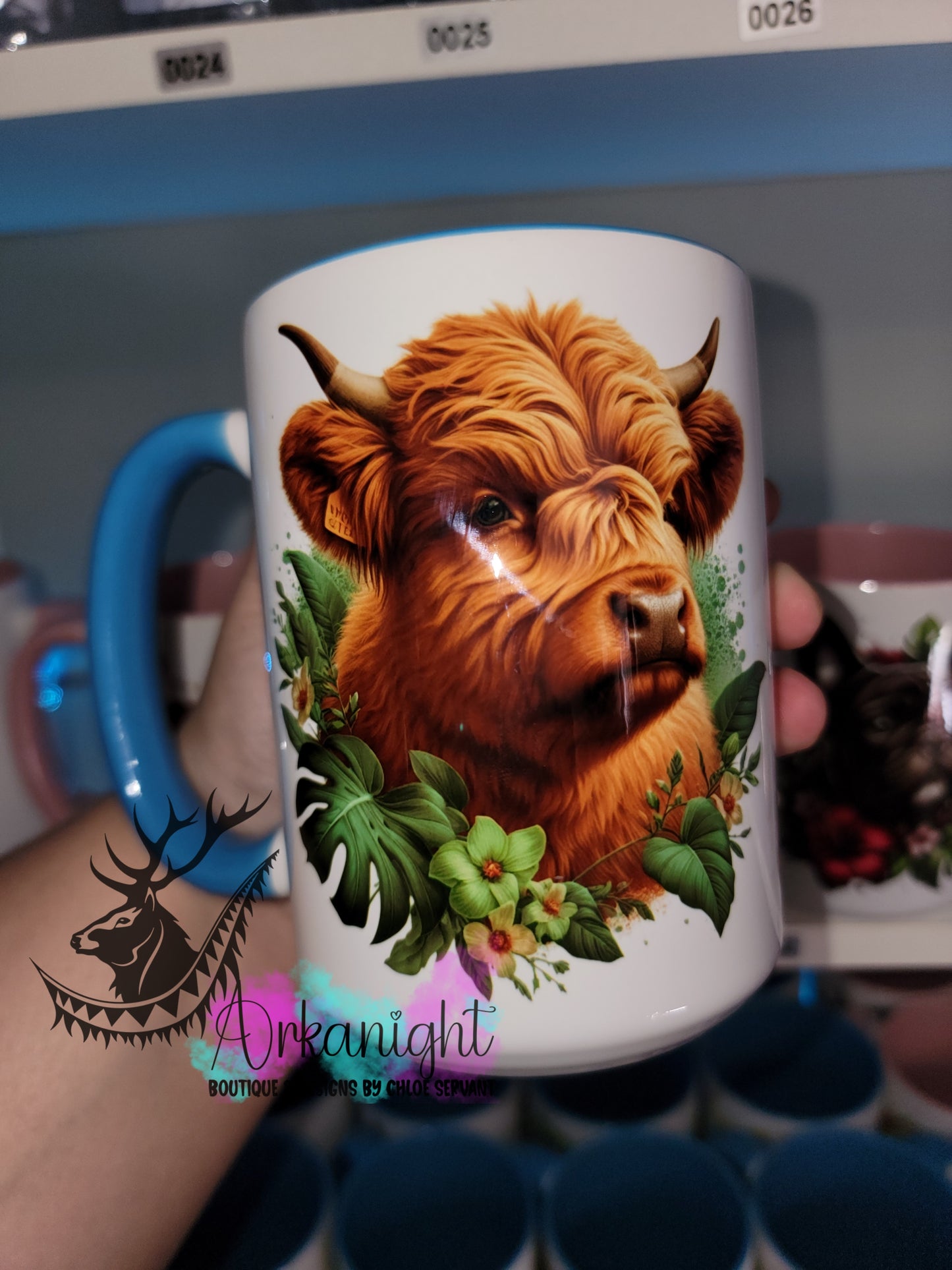 Tasse en céramique sur commande - Monstera & Animals - Highland Cow Rousse