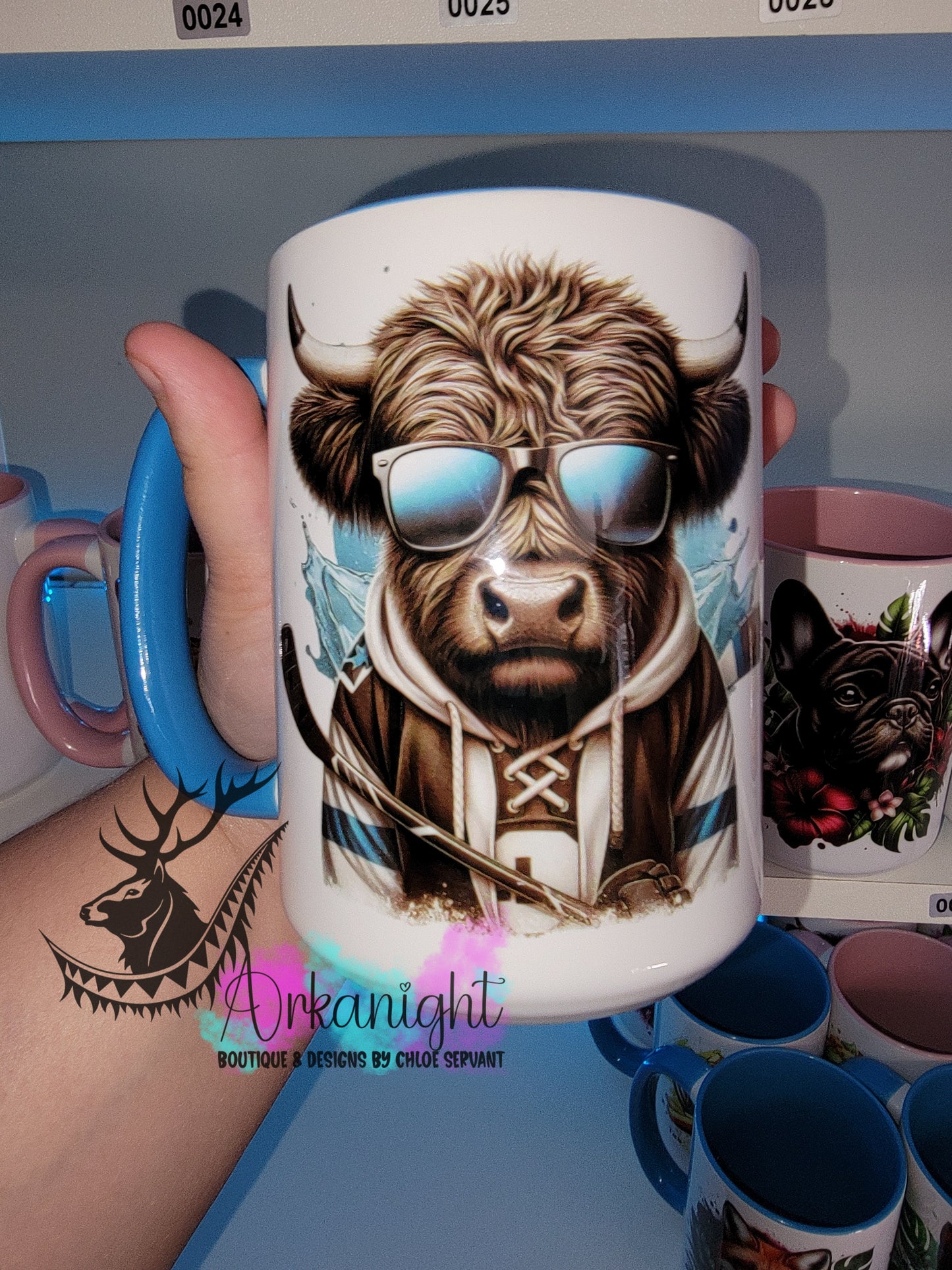 Tasse en céramique sur commande - Highland Cow & Hockey