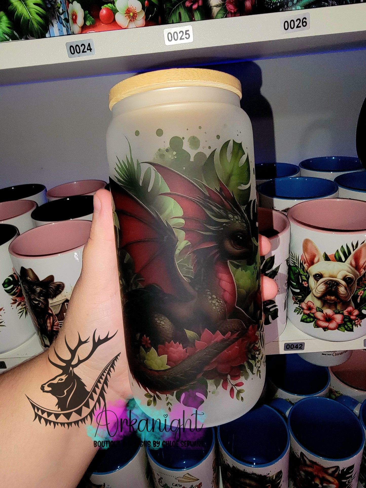 Verre en vitre givré 16oz & Couvercle en Bambou - Bébé Dragon Noir & Rouge