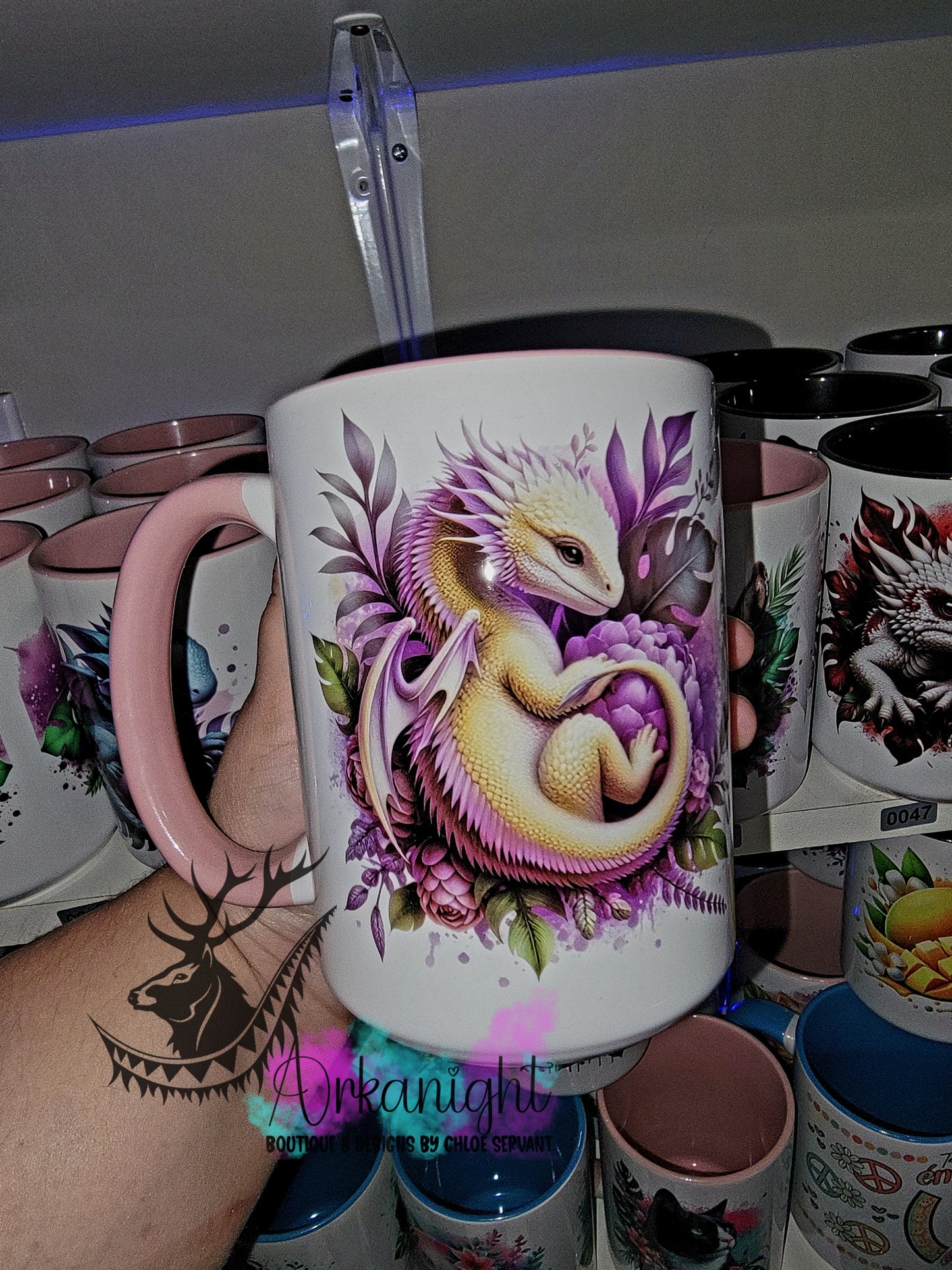 Tasse en céramique sur commande - Bébé Dragon Jaune & Lilas