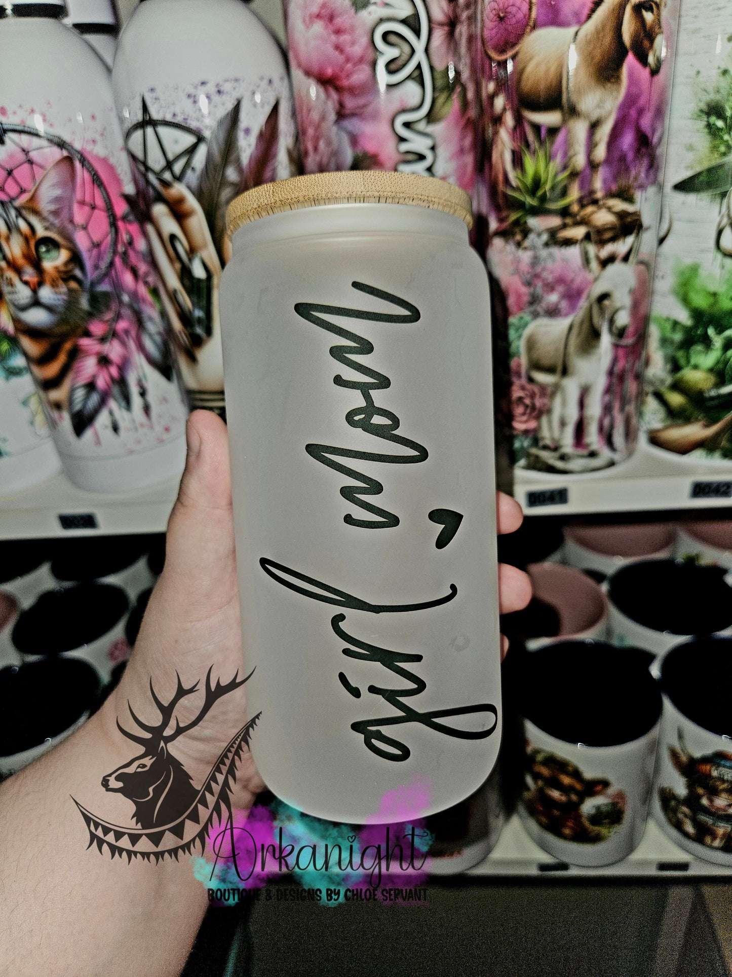 Verre en vitre givré 16oz & Couvercle en Bambou - Girl Mom