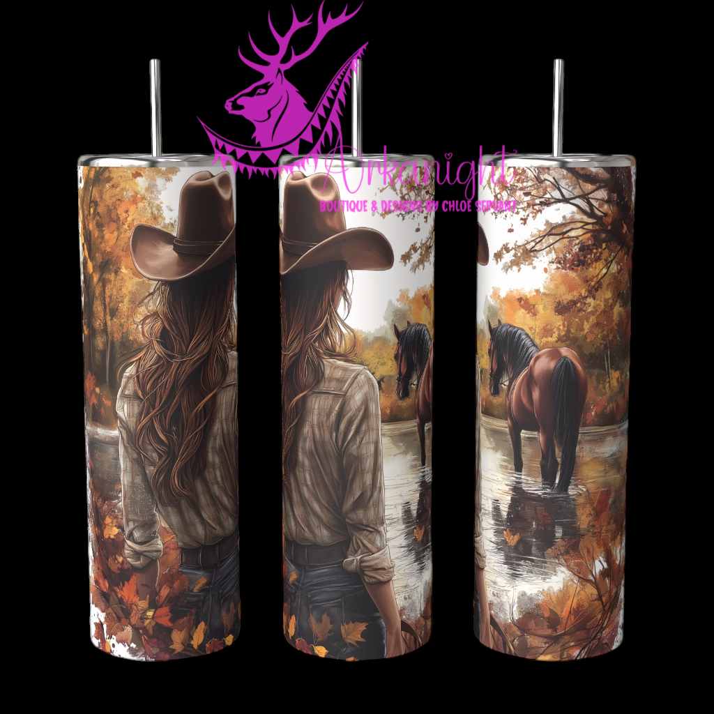 Gourde sur commande - Autumn 2024 - Collection Autumn at the Ranch - Cowgirl at the lake - 02