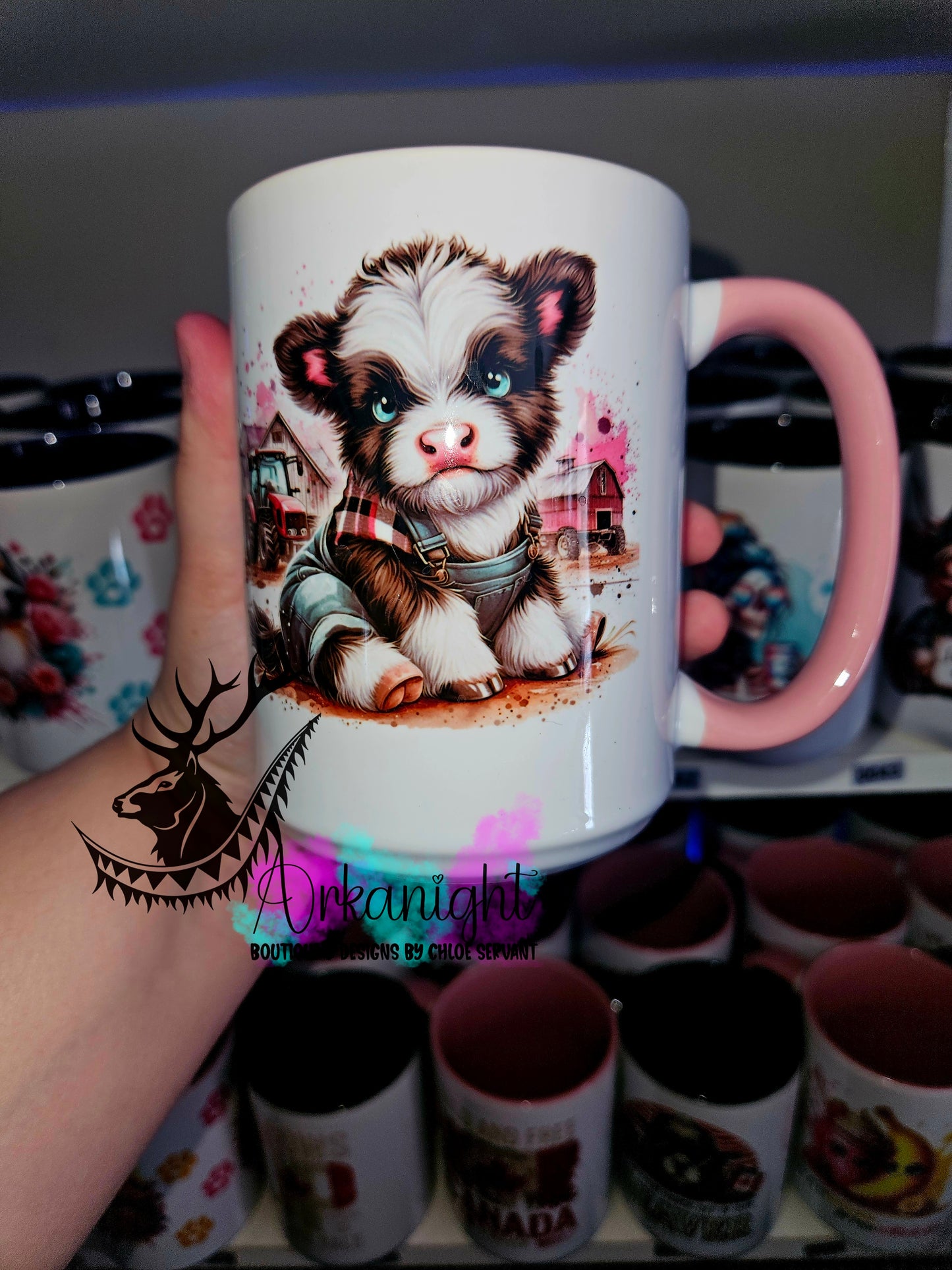 Tasse en céramique sur commande - Pink White & Black Highland Cow Farmer