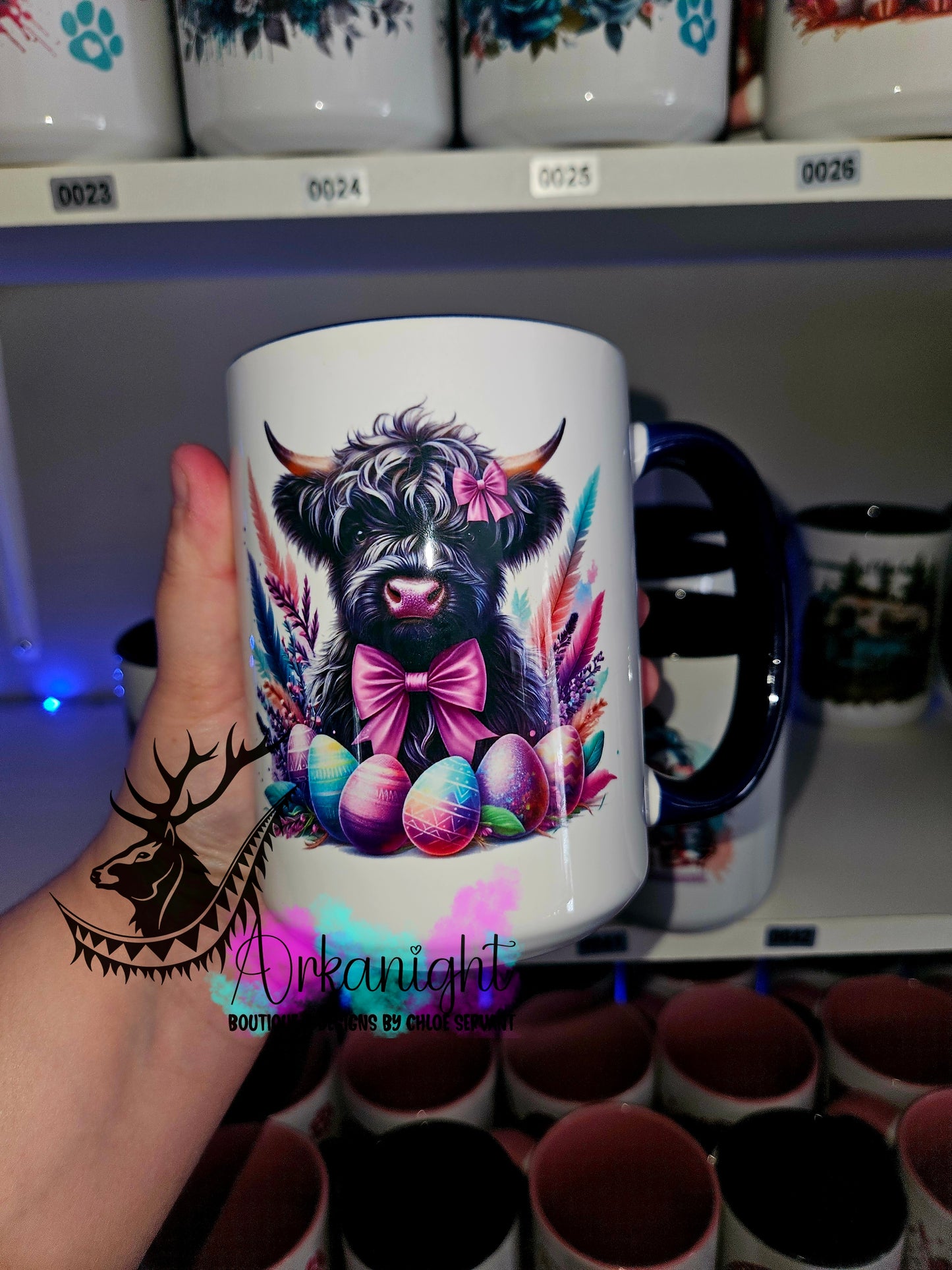 Tasse en céramique sur commande - Vache Highland Cow de Pâques