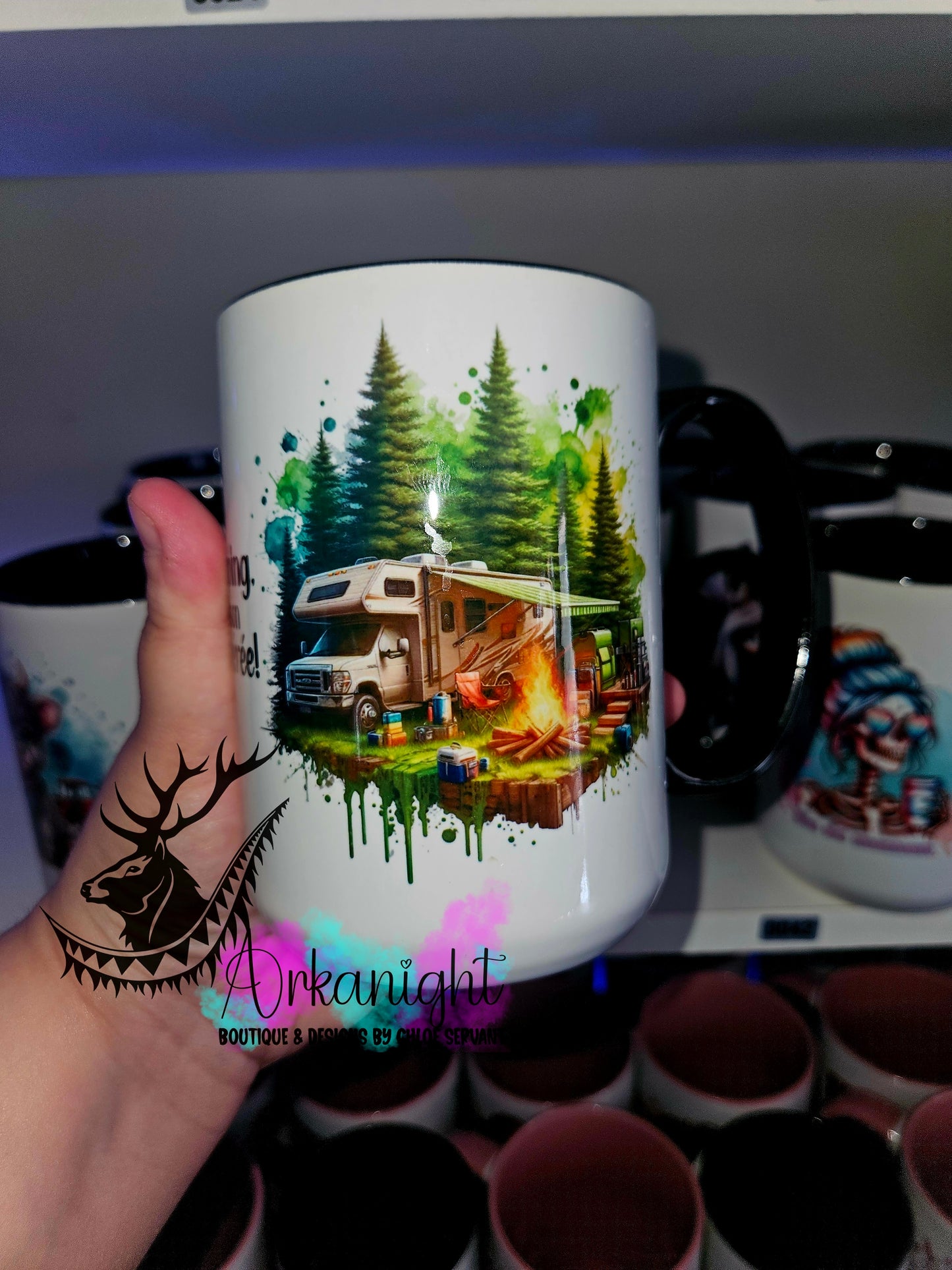 Tasse en céramique sur commande - Le camping , ma saison préférée