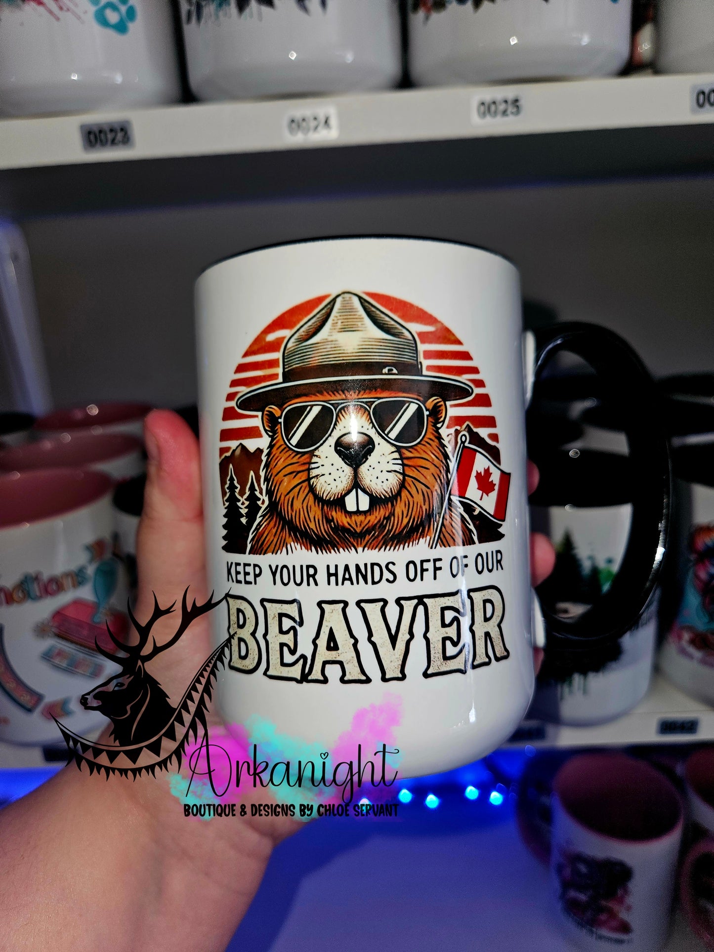 Tasse en céramique sur commande - Keep your hand OFF our beaver