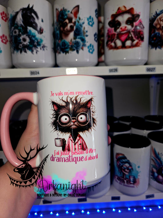Tasse en céramique sur commande - Dramatique d'abords