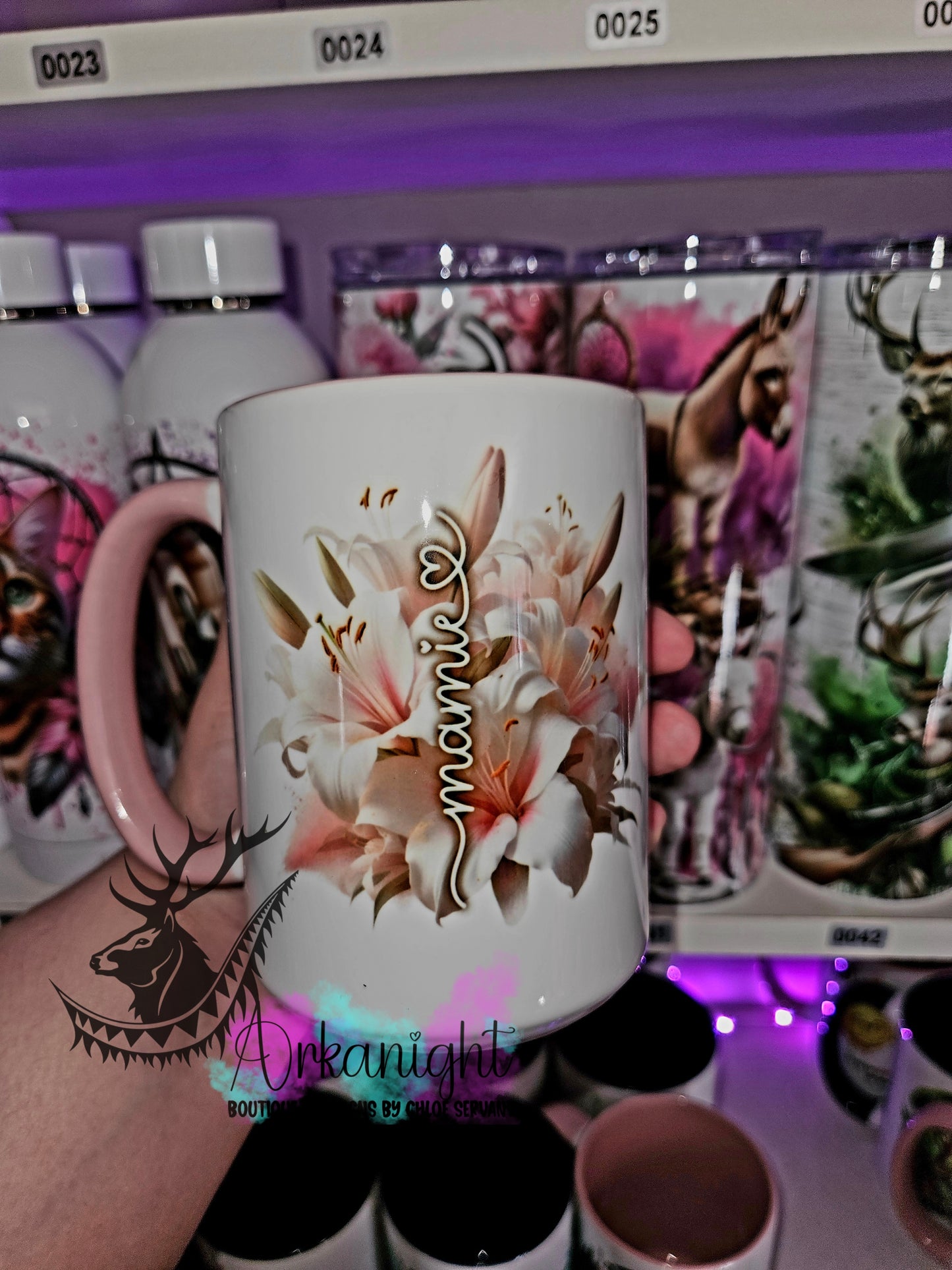 Tasse en céramique sur commande - Mamie - Lys rose