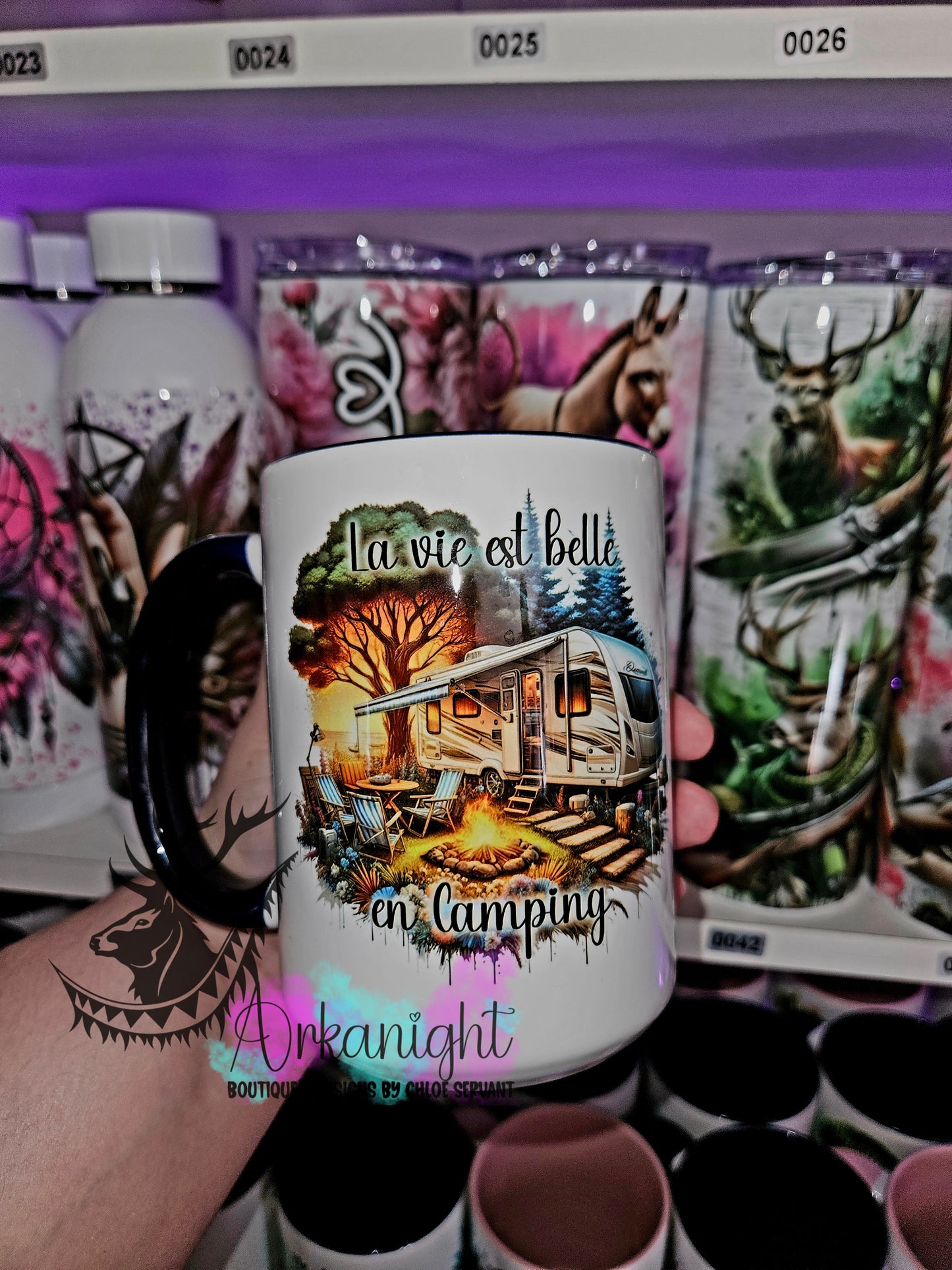 Tasse en céramique sur commande - La vie est belle au Camping - 03