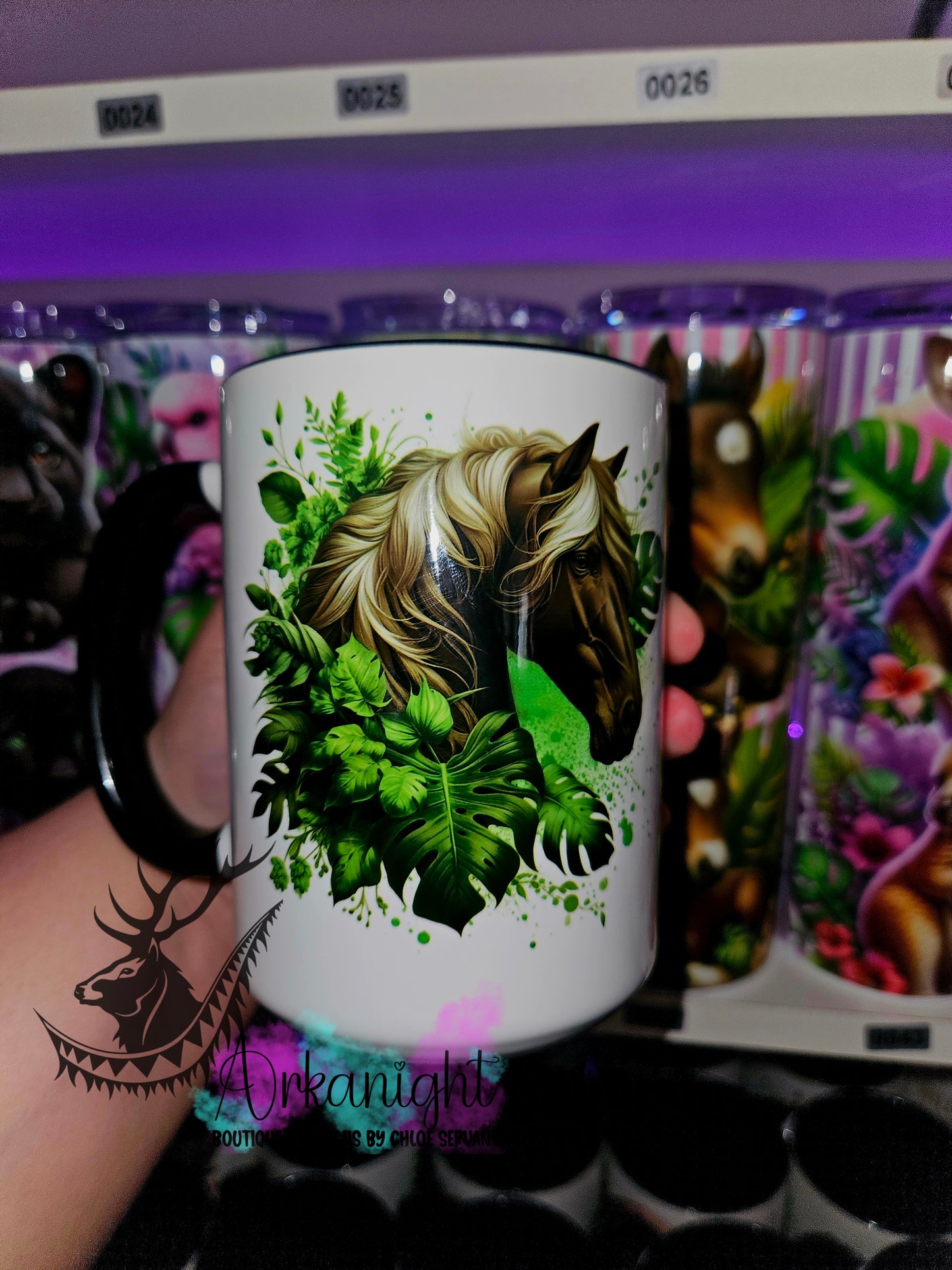 Tasse en céramique sur commande - Monstera & Animals - Cheval Noir