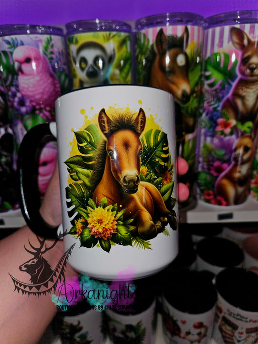 Tasse en céramique sur commande - Monstera & Animals - Poulain Brun