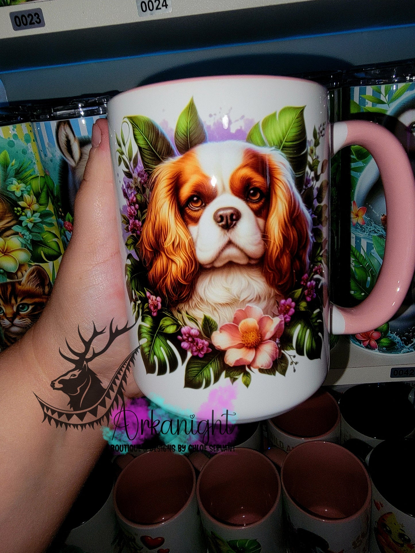 Tasse en céramique sur commande - Monstera & Chien - Cavalier King Charles