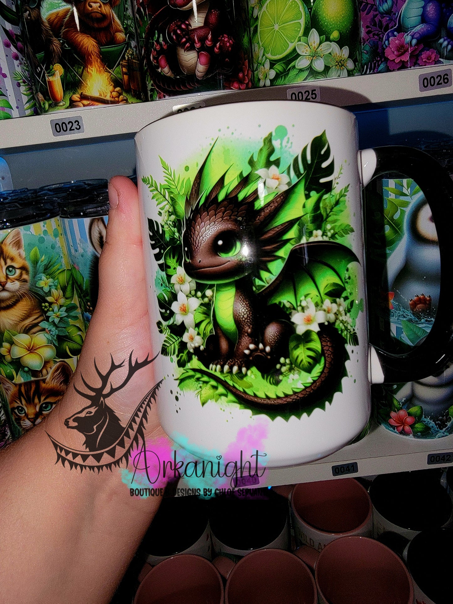 Tasse en céramique sur commande - Monstera & Dragon - Vert Néon/Noir