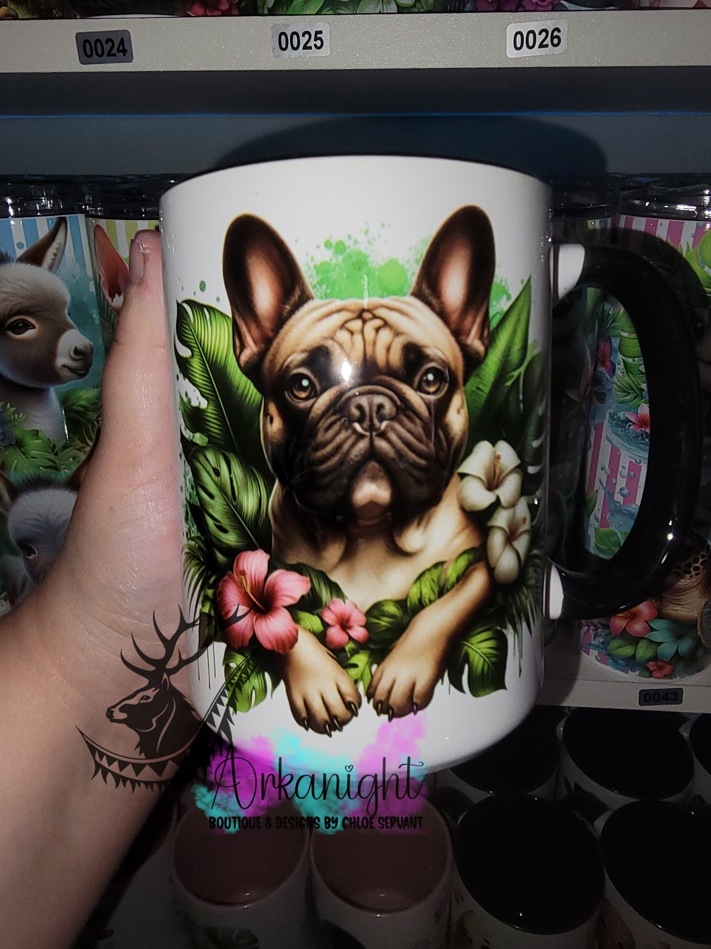 Tasse en céramique sur commande - Monstera & Chien - French Bulldog- Black Mask
