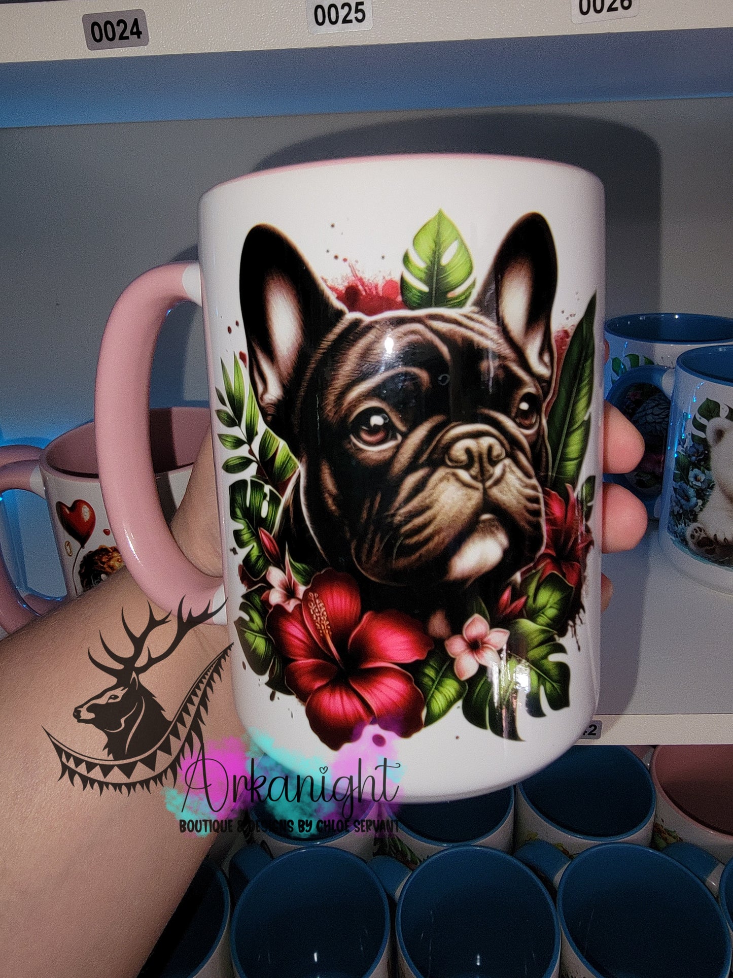 Tasse en céramique sur commande - Monstera & Chien - Frenchie Noir