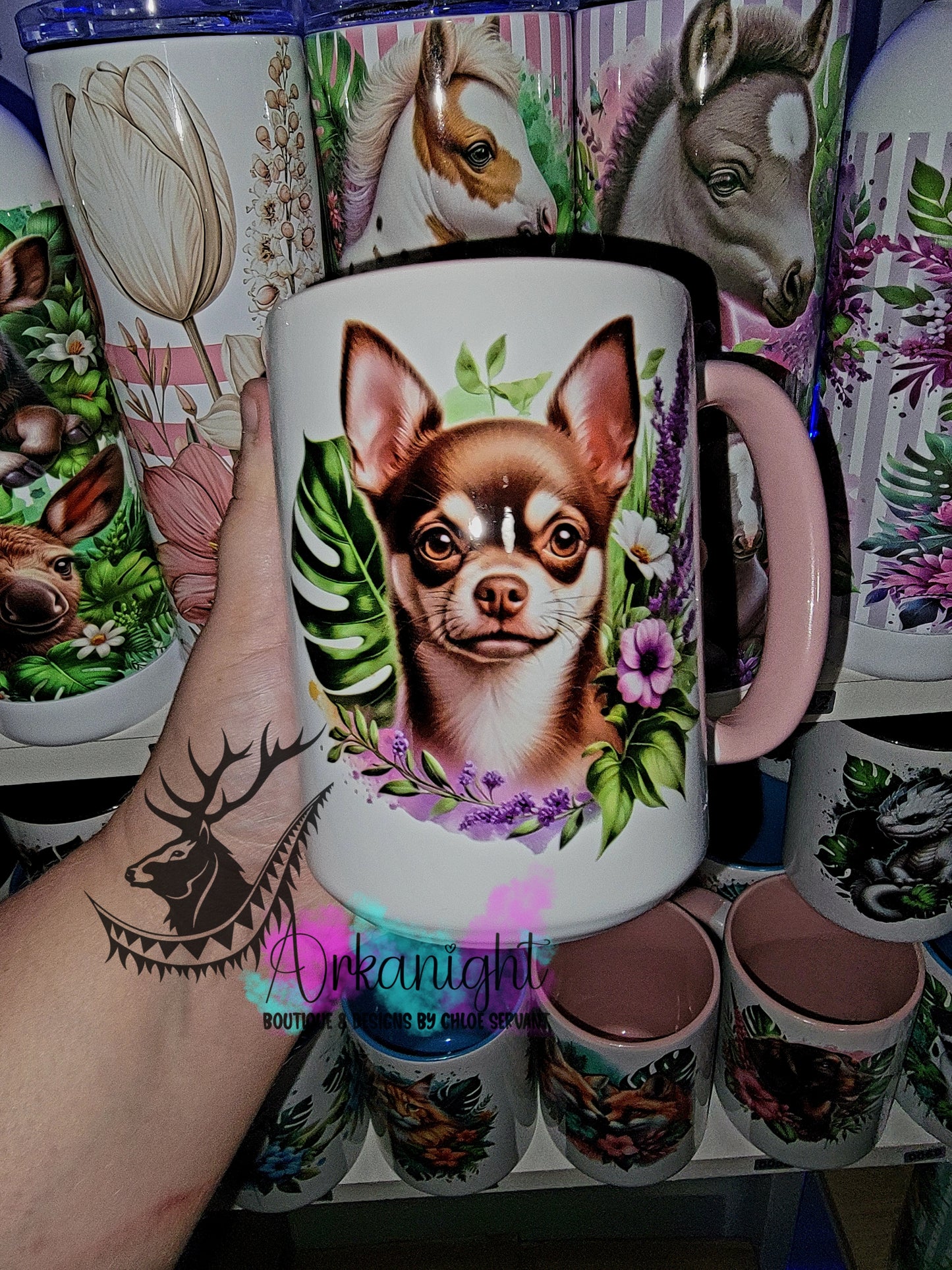 Tasse en céramique sur commande - Monstera & Chihuahua Brun