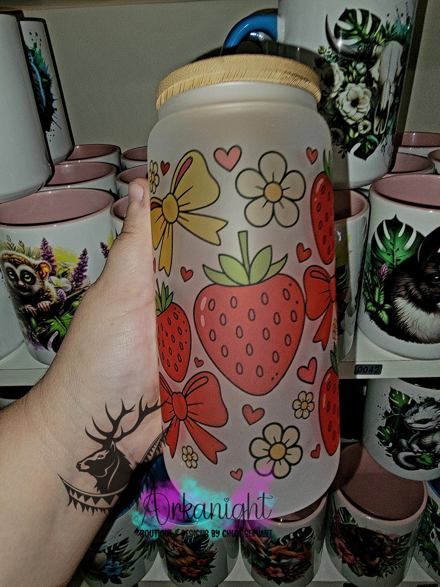 Verre en vitre givré 16oz & Couvercle en Bambou - Fraise & Boucle