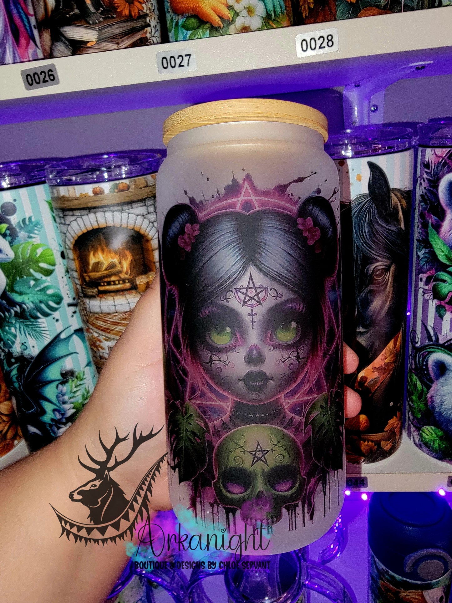 Verre en vitre givré 16oz & Couvercle en Bambou - Voodo Girl