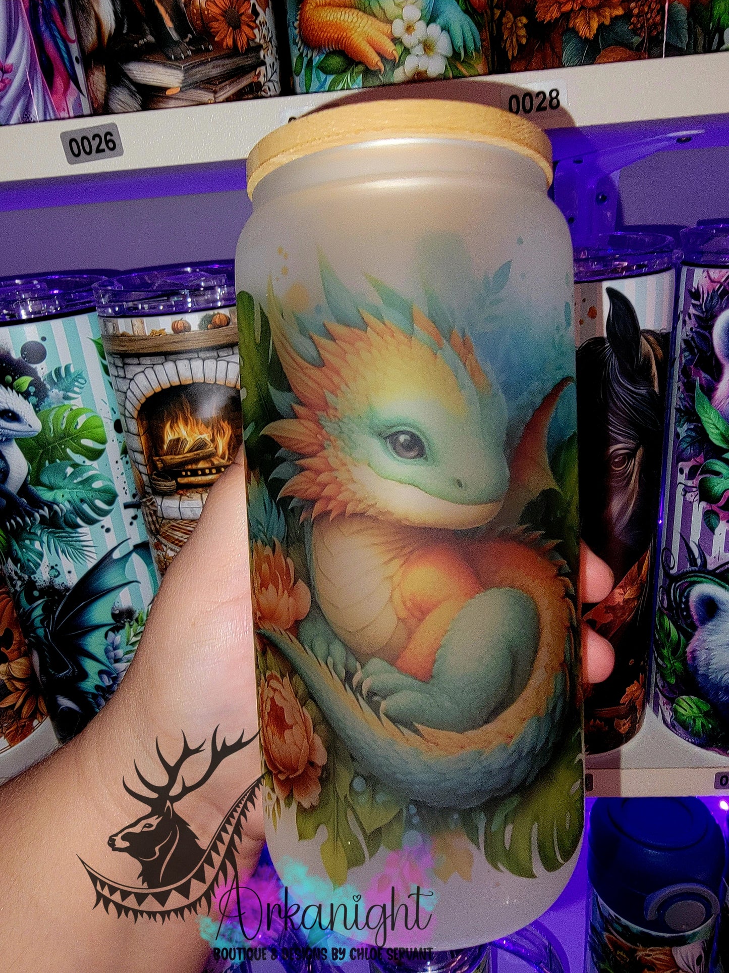 Verre en vitre givré 16oz & Couvercle en Bambou - Bébé Dragon Turquoise & Pêche