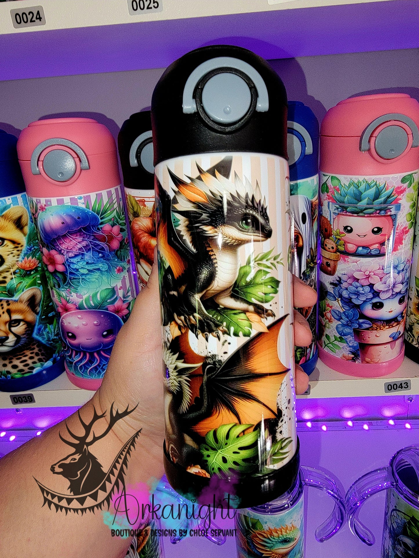 Gourde pour enfant - Sur Commande - Bébé Dragon Noir, Pêche & Blanc