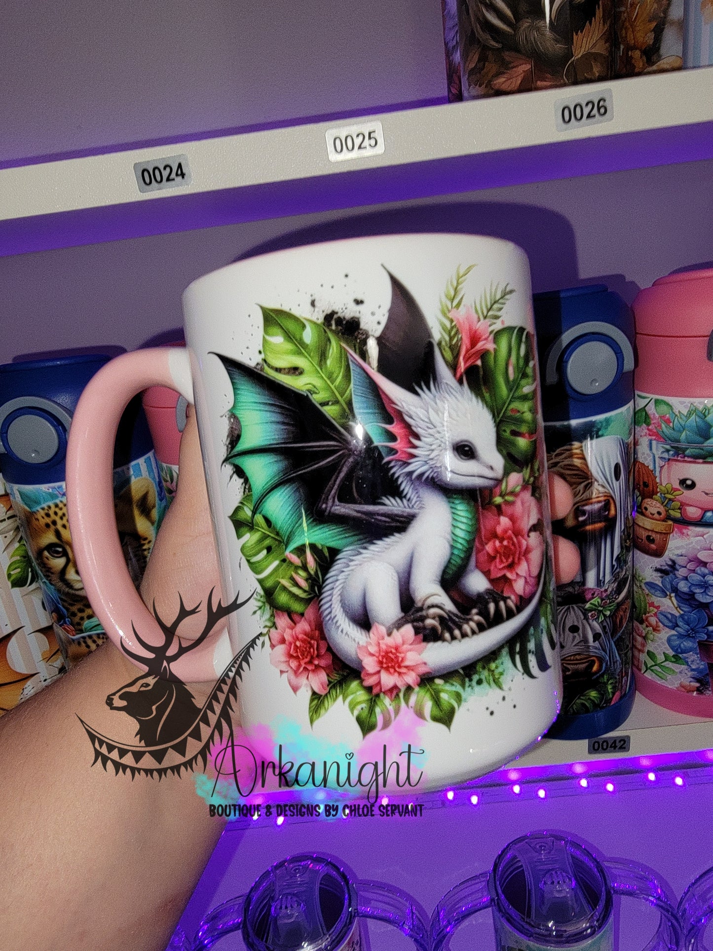 Tasse en céramique sur commande - Bébé Dragon Blanc, Turquoise & Noir